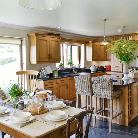 Maes Y Bryn Farmhouse Llanwrda Kültér fotó